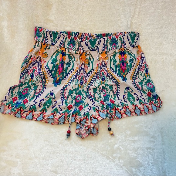 Zara Pants - Zara printed shorts